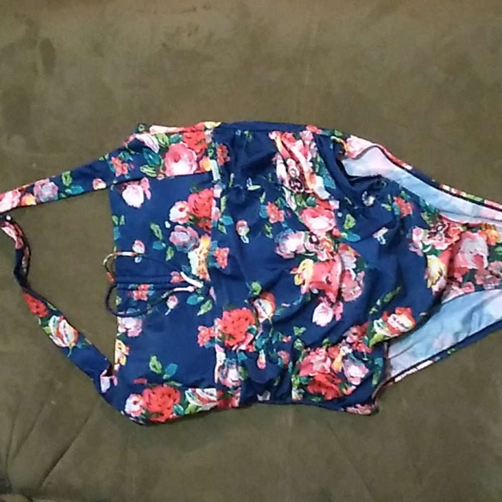 One piece bathing suit